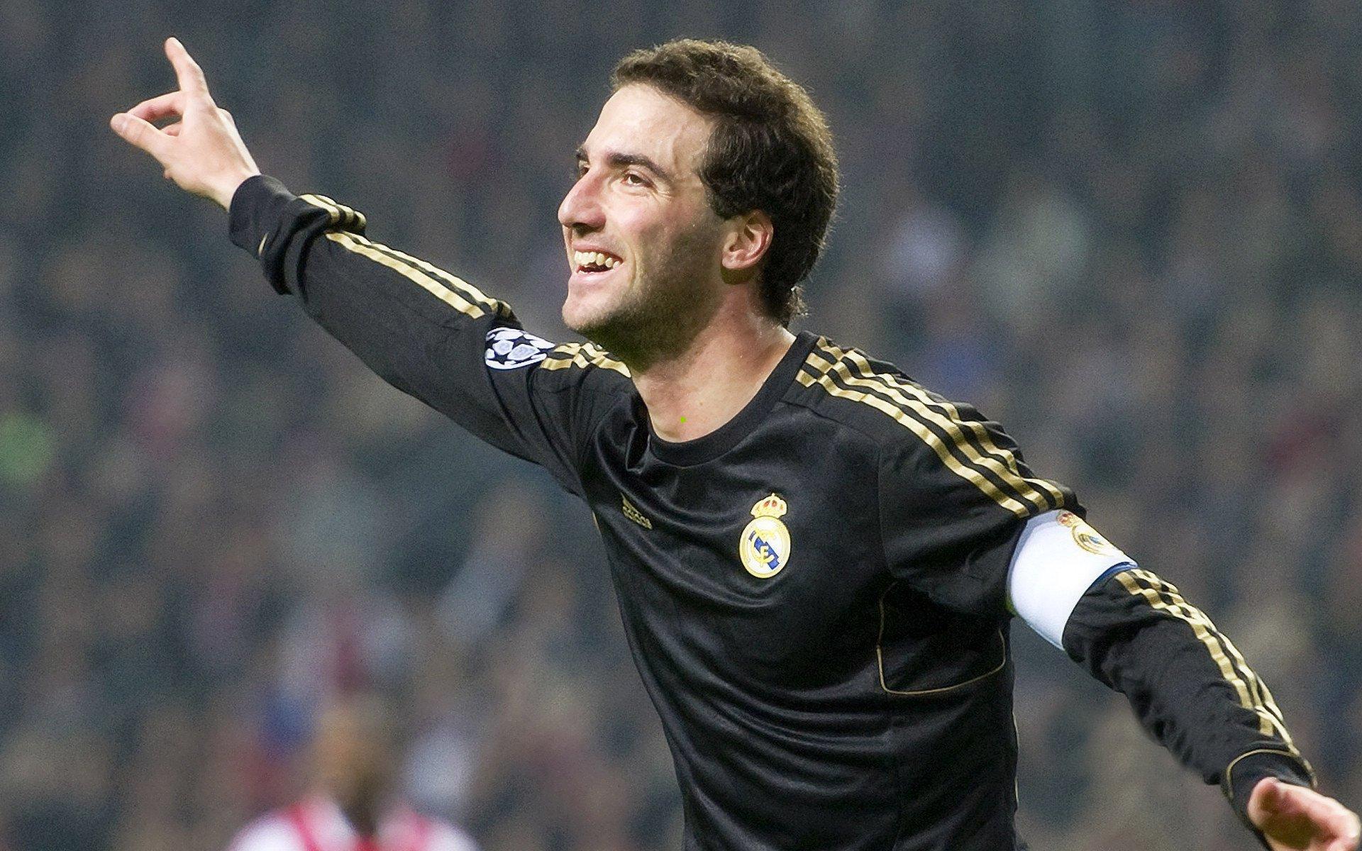 海星体育官方_德凯特拉雷赛后坦言，中锋角色如鱼得水，唯缺进球点缀完美夜晚